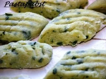 Filet mit Gorgonzolakruste und Bärlauchgnocchis - Rezept - Bild Nr. 2