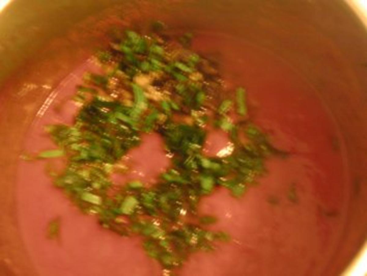 Bärlauch-Tomatensauce mit Oliven und Kapern - Rezept - Bild Nr. 3