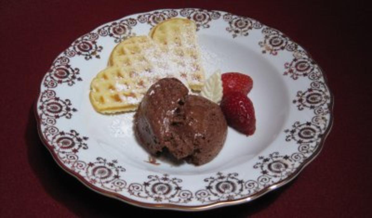 Bilder für Hausgemachte Waffeln mit Mousse au Chocolat - Rezept