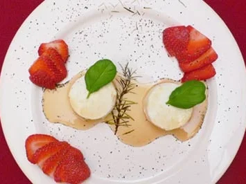 Junger Meckerkäse mit Ahornsirup - Rezept