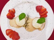 Junger Meckerkäse mit Ahornsirup - Rezept