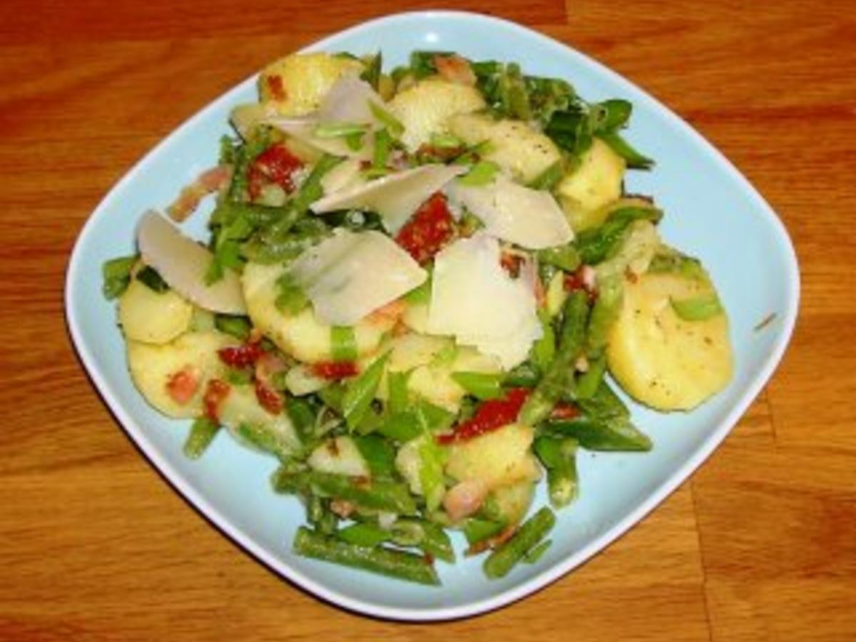 Kartoffelsalat mit grünen Bohnen und Speck - Rezept - kochbar.de