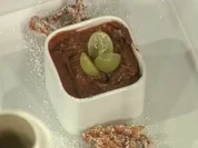 Schokoladen-Trüffelrahmeis mit Bananenblüten (Günther Kaufmann) - Rezept