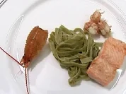 Tagliatelle nere mit Lachs, Flusskrebsen und Rucola - Rezept - Bild Nr. 9