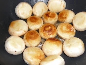 Rezept: Champignons gefüllt Bild Nr. 3 Champignons gefüllt - Rezept - Bild Nr. 3