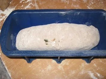 Rezept: Walnuß-Camembert- Brot mit Weintrauben Bild Nr. 6 Walnuß-Camembert- Brot mit Weintrauben - Rezept - Bild Nr. 6