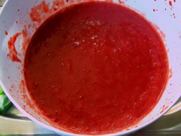 Einmachen: Erdbeer Marmelade mit Basilikum - schnell &amp; einfach - von ...
