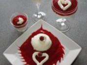 Joghurt-Mousse mit Fruchtsoße - Rezept