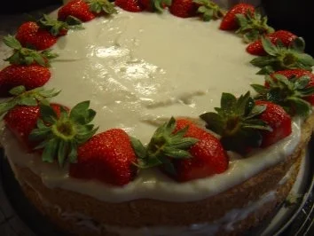 Erdbeer-Torten-Blitz... ohne Sahne, sehr lecker!!! - Rezept