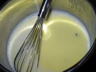 Tonka-Griesklöße auf Himbeerspiegel - Rezept - Bild Nr. 4