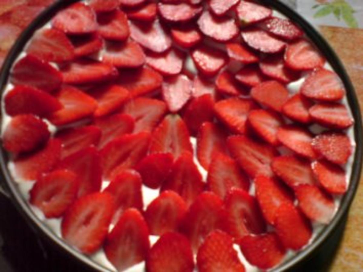 Erdbeer-Rhabarber-Torte - Rezept - Bild Nr. 18