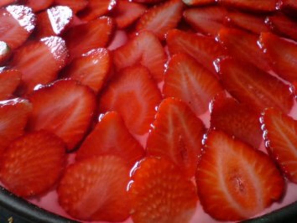 Erdbeer-Rhabarber-Torte - Rezept - Bild Nr. 20