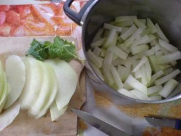 Rezept: Kohlrabigemüse zu Bouletten Bild Nr. 4 Kohlrabigemüse zu Bouletten - Rezept - Bild Nr. 4