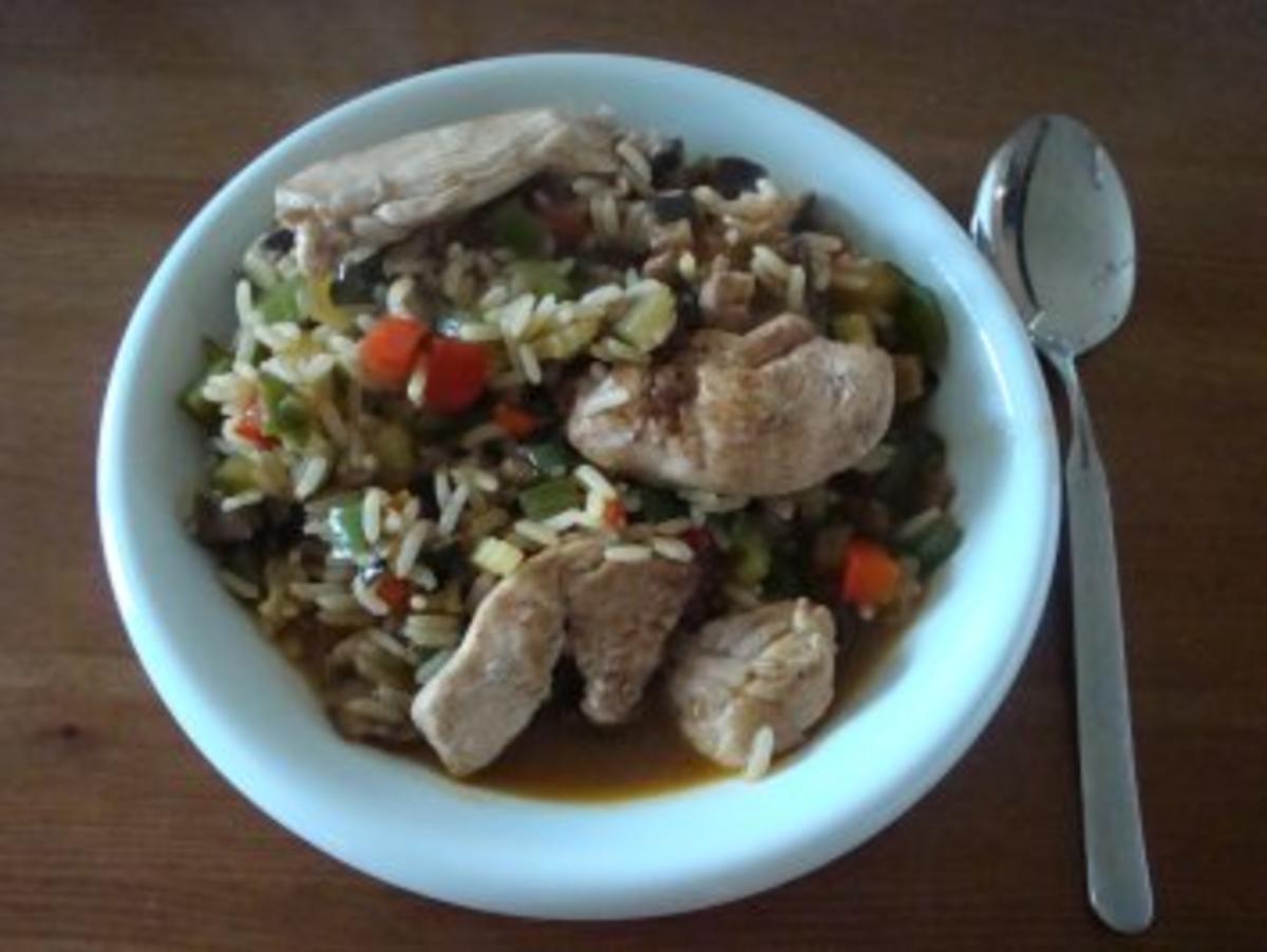 Reis mit buntem Gemüse und Hähnchenbrust - Rezept - kochbar.de