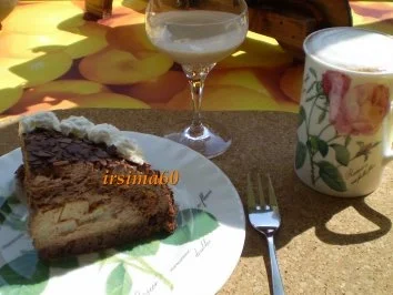 Rezept: Mini Kuppeltorte mit Schokosahne und Birnen Mini Kuppeltorte mit Schokosahne und Birnen - Rezept