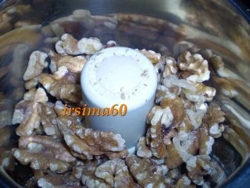 Rezept: Mini Kuppeltorte mit Schokosahne und Birnen Bild Nr. 3 Mini Kuppeltorte mit Schokosahne und Birnen - Rezept - Bild Nr. 3