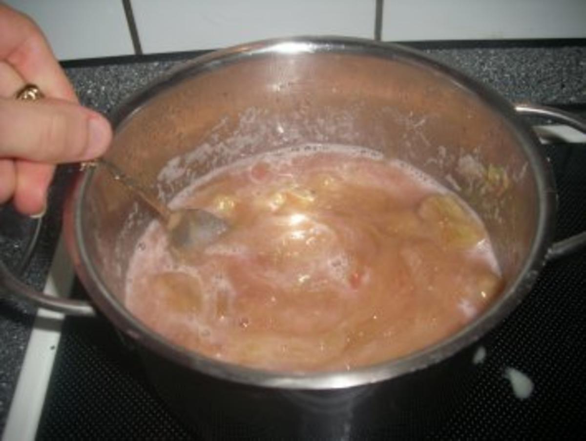 Rhabarber-Streuselkuchen mit Quark-Butter-Teig - Rezept - Bild Nr. 3