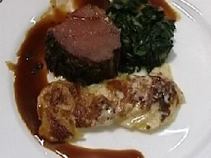 Rezept: Gekräutertes Rinderfilet mit Kartoffelgratin und Blattspinat Bild Nr. 9 Gekräutertes Rinderfilet mit Kartoffelgratin und Blattspinat - Rezept - Bild Nr. 9
