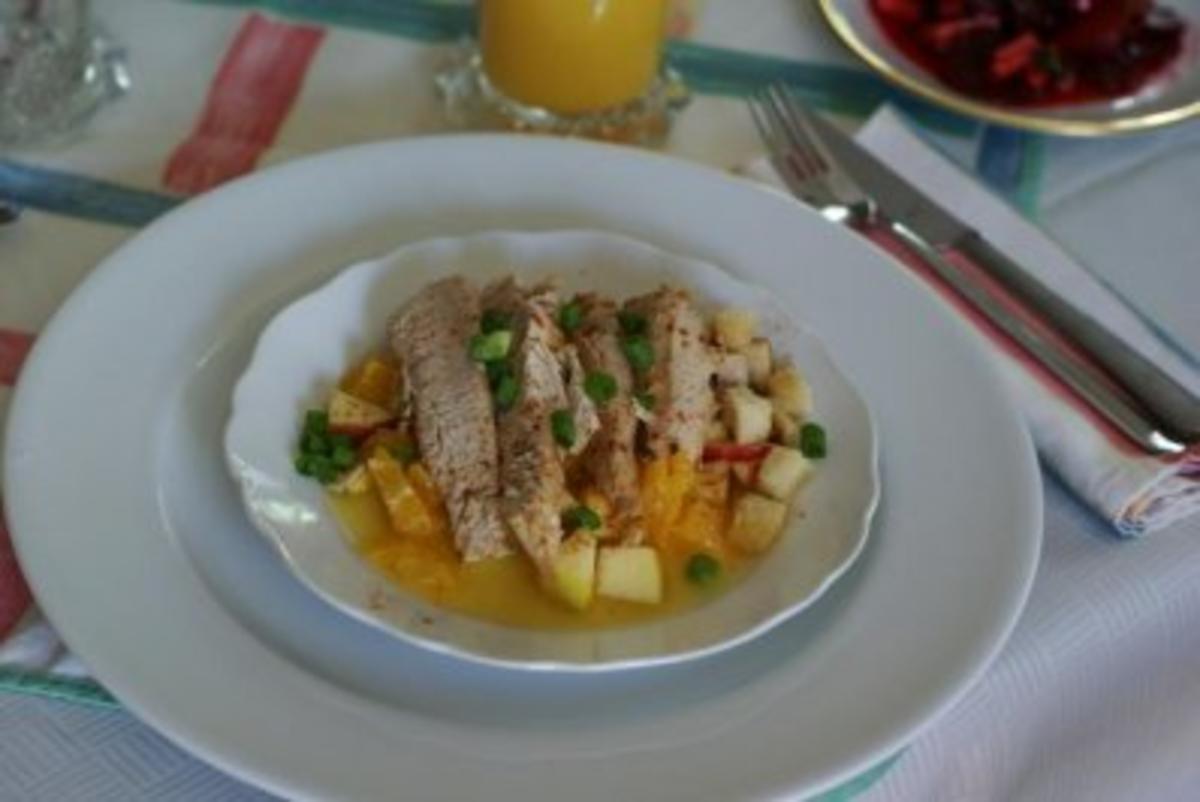 Hähchenbrust auf Obstsalat - Rezept - Bild Nr. 2