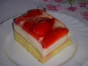 HOLUNDER-SCHNITTEN MIT ERDBEEREN - Rezept