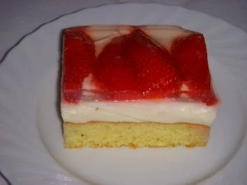 Rezept: HOLUNDER-SCHNITTEN MIT ERDBEEREN Bild Nr. 5 HOLUNDER-SCHNITTEN MIT ERDBEEREN - Rezept - Bild Nr. 5