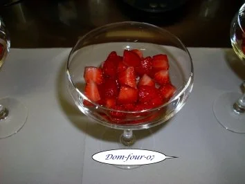 Schwarzwälderdessert mit  Erdbeeren 3. Gang - Rezept - Bild Nr. 2