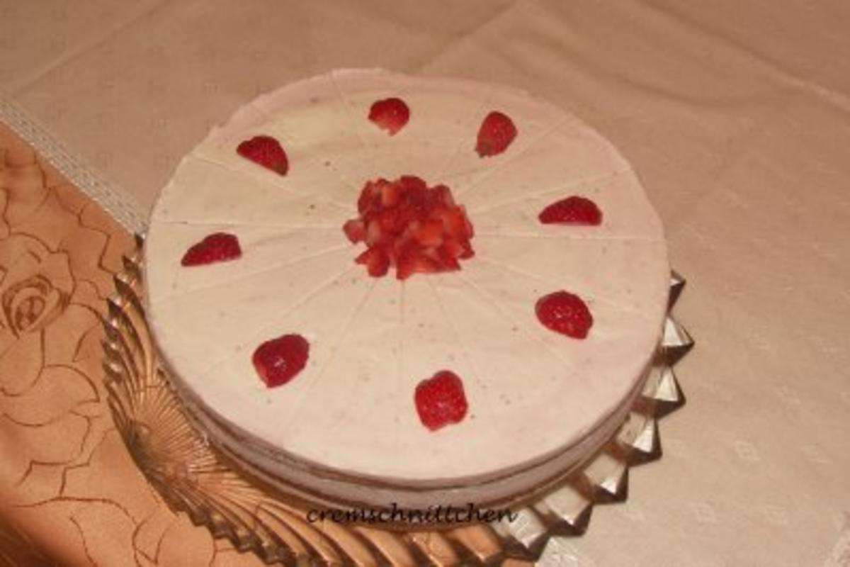 Erdbeer - Sahne - Torte - Rezept - Bild Nr. 2