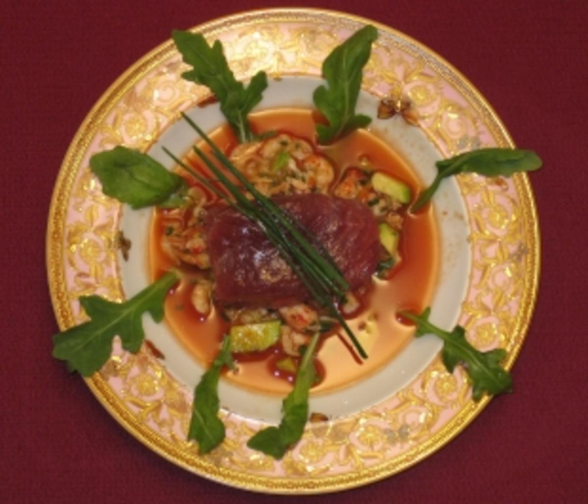 Krebssalat mit eingelegtem Tunfisch, Tomaten und Avocado - Rezept