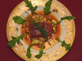 Krebssalat mit eingelegtem Tunfisch, Tomaten und Avocado - Rezept