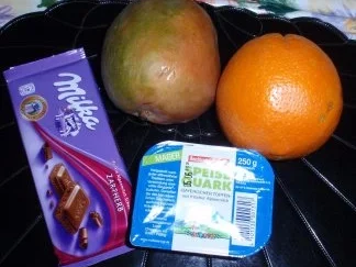 Mango-Quark-Halbgefrorenes mit Schoko-Orangenstücke - Rezept - Bild Nr. 2