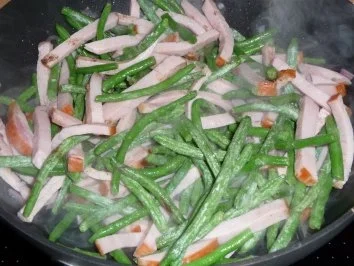 Kasseler - Bohnenpfanne an Reistürmchen - Rezept - Bild Nr. 5