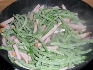 Kasseler - Bohnenpfanne an Reistürmchen - Rezept - Bild Nr. 6