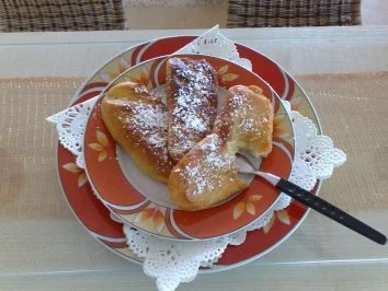 Frittierte Brötchen im Eimantel - Rezept