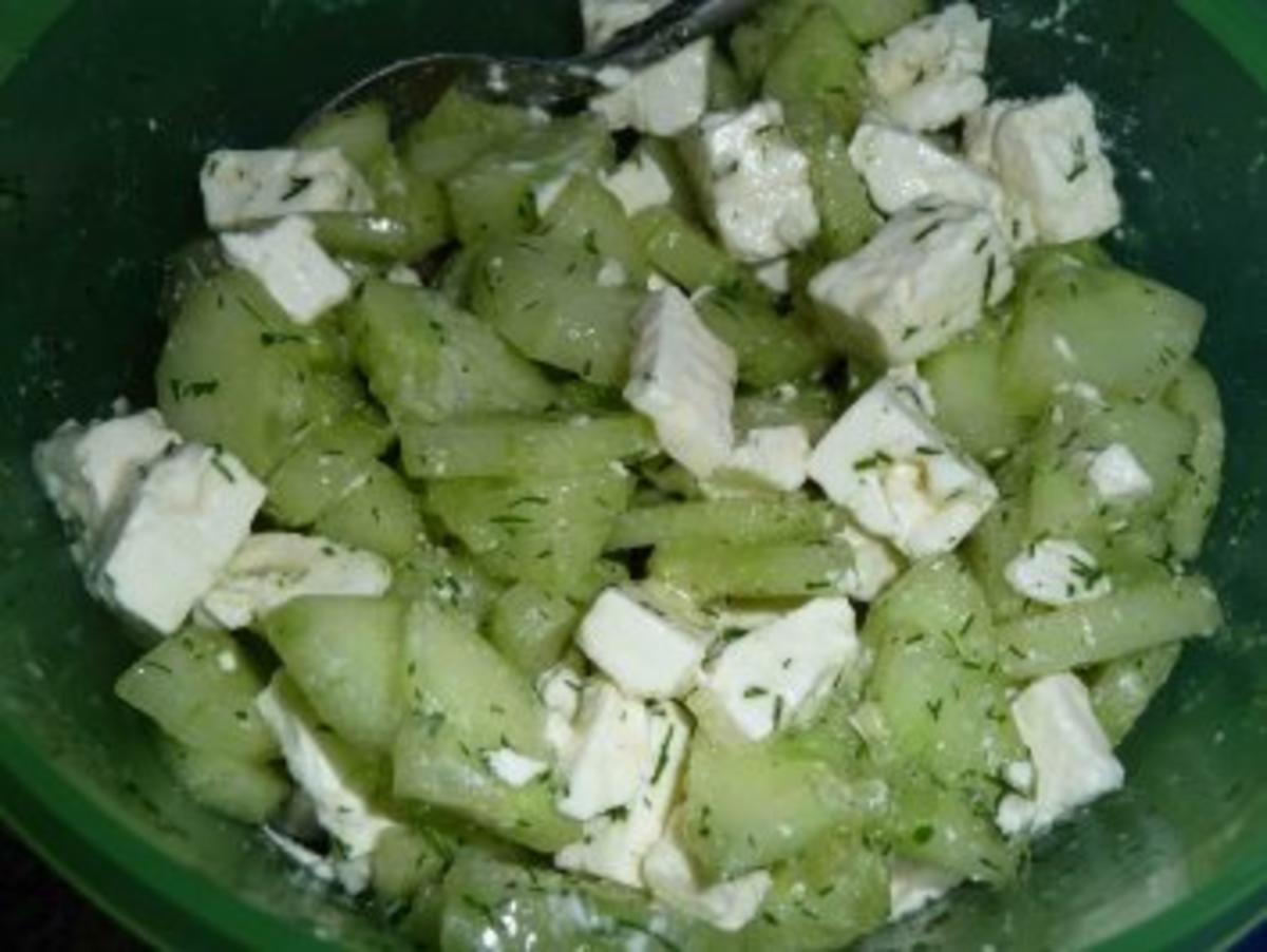 Gurken-Schafskäse-Salat