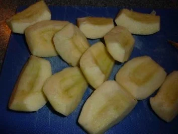 Rezept: Quark-Apfelkuchen "Himmelfahrt" Bild Nr. 4 Quark-Apfelkuchen "Himmelfahrt" - Rezept - Bild Nr. 4