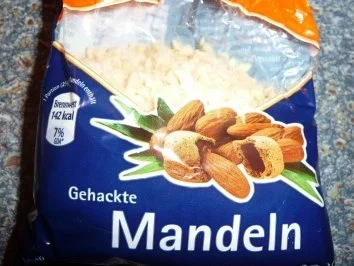 Rezept: Quark-Apfelkuchen "Himmelfahrt" Bild Nr. 9 Quark-Apfelkuchen "Himmelfahrt" - Rezept - Bild Nr. 9