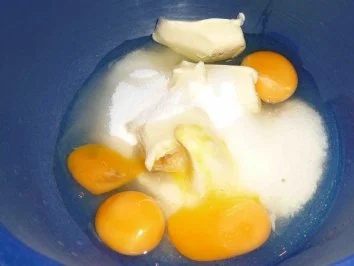 Rezept: Versunkene Ananas "Pfingsten" Bild Nr. 3 Versunkene Ananas "Pfingsten" - Rezept - Bild Nr. 3