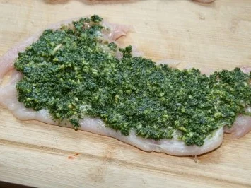 Huhn: Hähnchenröllchen mit Bärlauch-Pesto - Rezept - Bild Nr. 3