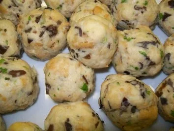 Kräuter-Zwiebelbraten zu Mini-Pilzknödeln und Kerbel-Minz-Erbsen - Rezept - Bild Nr. 8