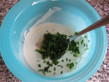 Paprikasülze mit einer leichten Schnittlauch-Schmandcreme und Drillingen.. - Rezept - Bild Nr. 3