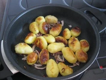 Paprikasülze mit einer leichten Schnittlauch-Schmandcreme und Drillingen.. - Rezept - Bild Nr. 4