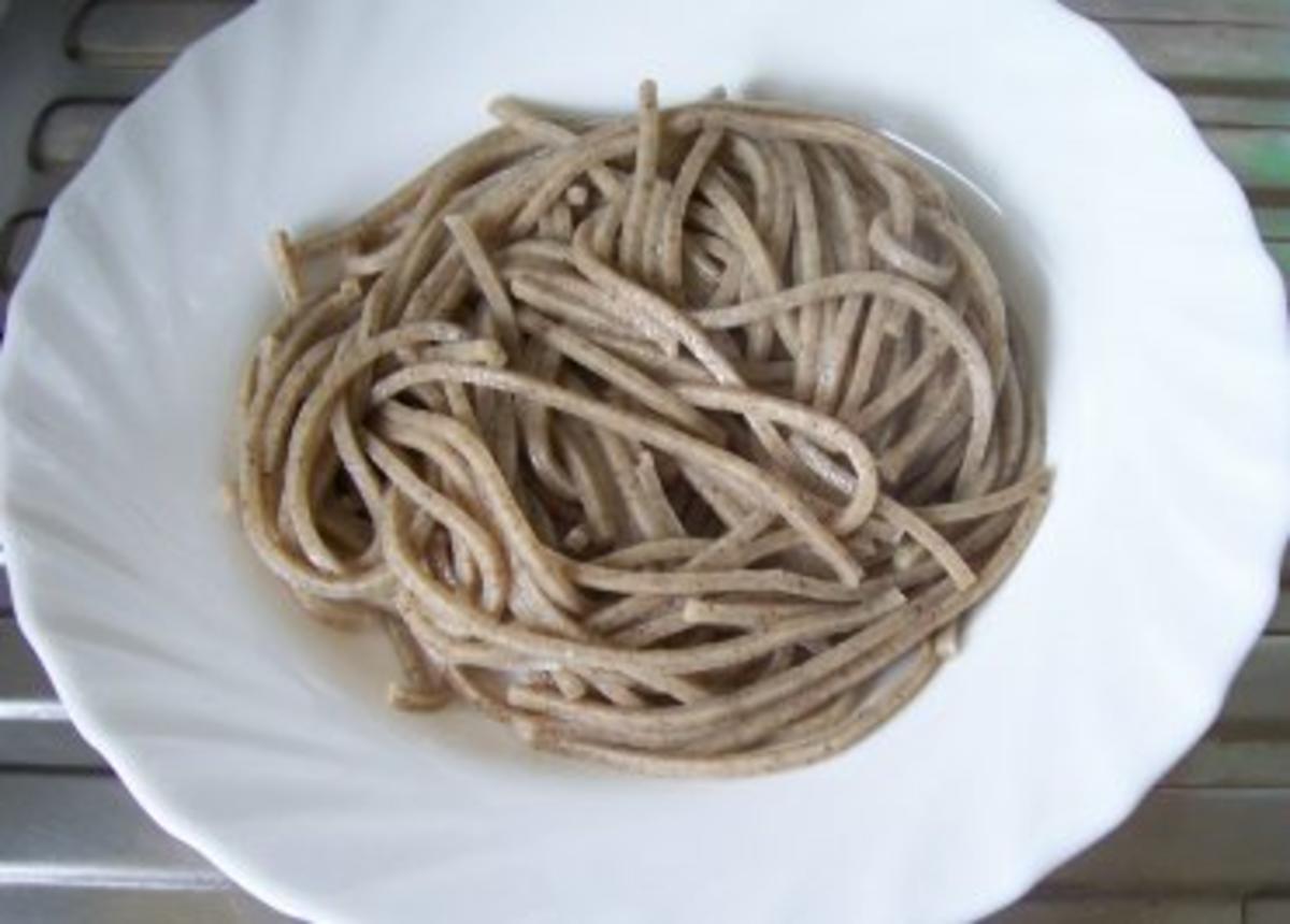 Kochen: Hanf-Spaghetti mit Käse-Sahne-Sauce - Rezept - Bild Nr. 2