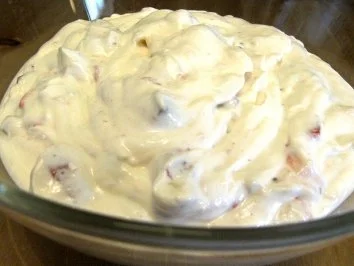 Rezept: Erdbeer-Yogurette-Creme Bild Nr. 2 Erdbeer-Yogurette-Creme - Rezept - Bild Nr. 2