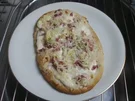 Flammkuchen-Snack....einfach und schnell - Rezept