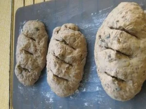 Rezept: Kürbis Mehrkorn Brot Kürbis Mehrkorn Brot - Rezept