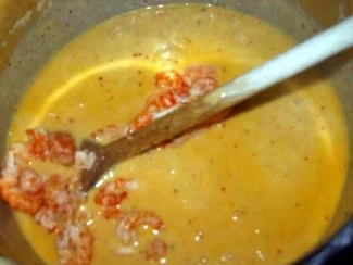 Tagiatelle mit pikanter Flusskrebssauce - Rezept - Bild Nr. 8