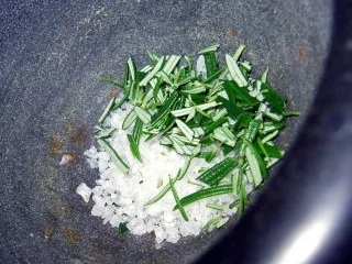 Rosmarin-Kartoffelchips - Rezept - Bild Nr. 2