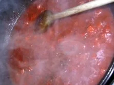 Hähnchenbrust unter Pestokruste mit pfeffriger Erdbeersauce - Rezept - Bild Nr. 11