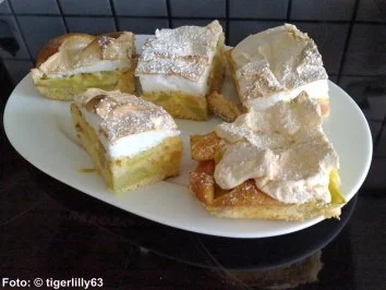 Rezept: Rhabarberkuchen mit Baiserhaube Bild Nr. 3 Rhabarberkuchen mit Baiserhaube - Rezept - Bild Nr. 3