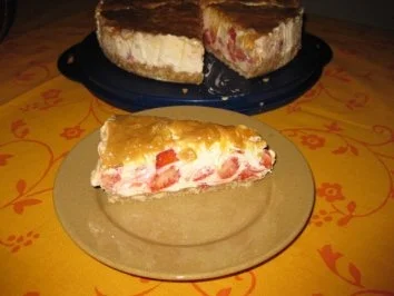 Erdbeerquarktorte mit Karamellguss - Rezept - Bild Nr. 13